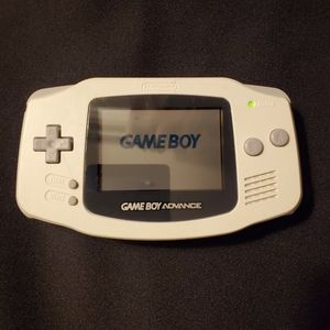 White Nintendo Gameboy Advance